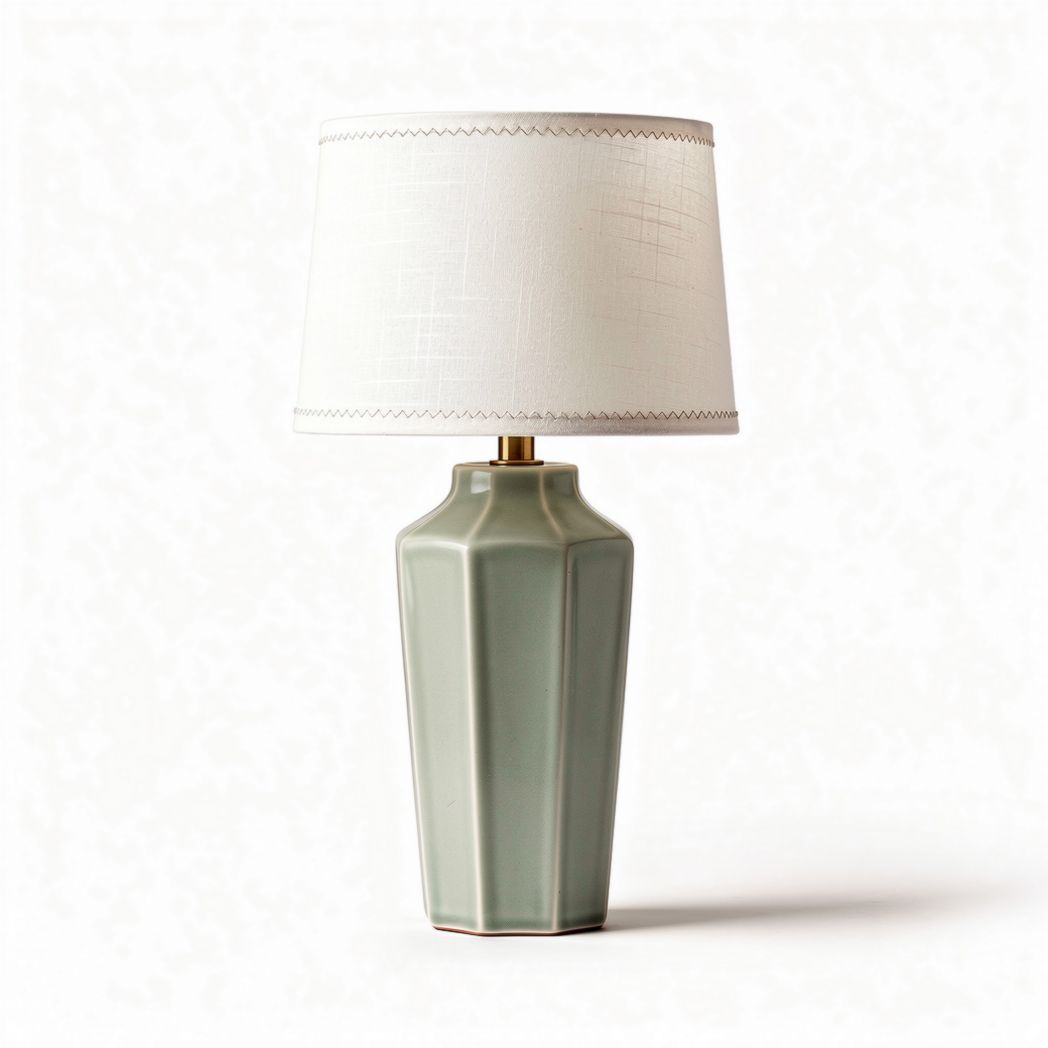 Tafellamp van keramiek met witte lampenkap 25 x 25 x 50cm groen